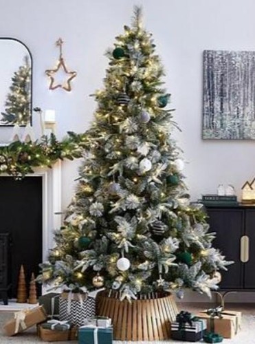 7ft high moor flocked pre - flocked,